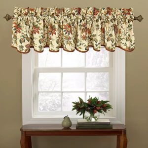 50In X15 Felicite Valance Creme 127Cmx38Cm