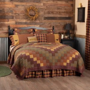 Erekson Reversible Quilt Set