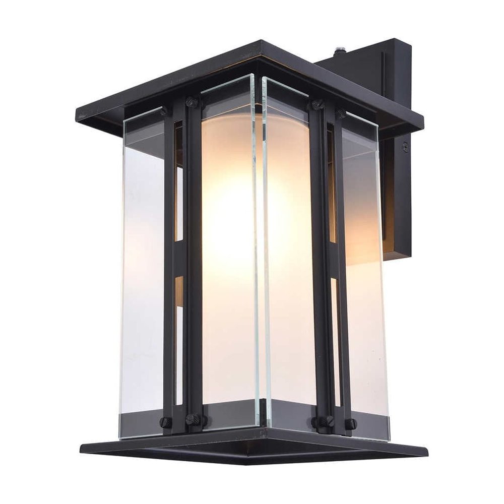 Lutec Craftsman-Style Outdoor Light