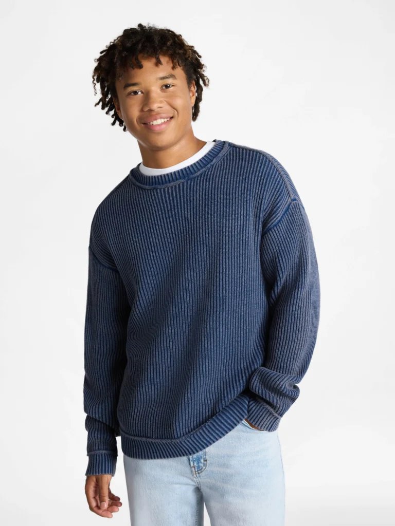 No Boundaries Crewneck Sweater with Long Sleeves, Men's