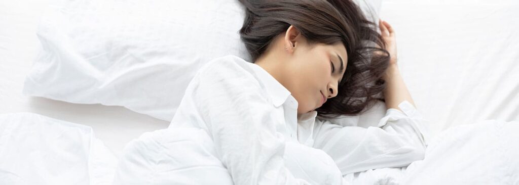 Indulgence by Isotonic Back/ Stomach Sleeper Pillow King