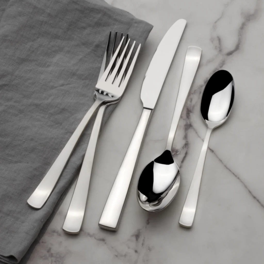 Mikasa Lucia 20pc Flatware Set